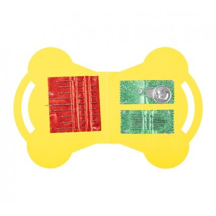 Sada jehel s navlékačem na kartě